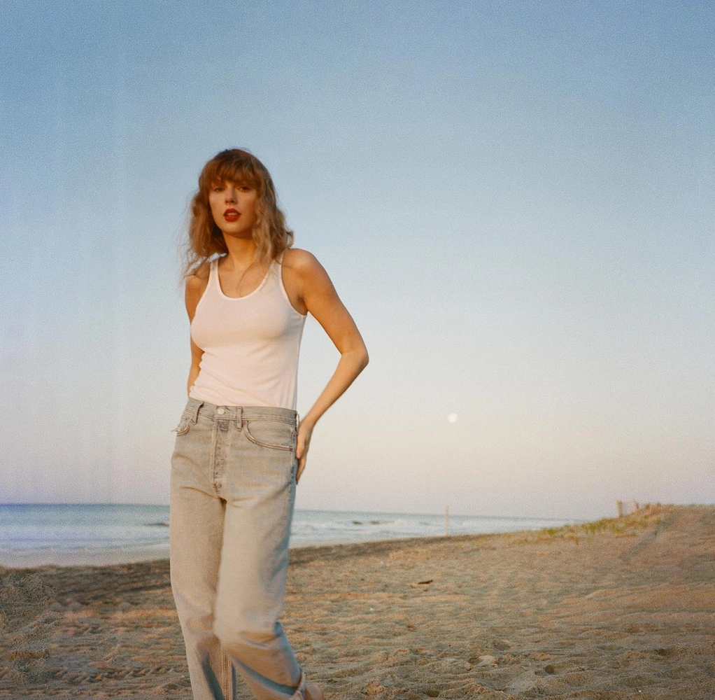 Как выглядит загородный дом Тейлор Свифт в Род-Айленде | Источник: соцсети Тейлор Сфивт