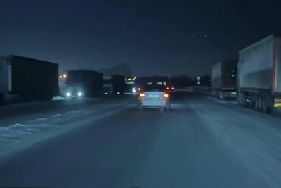 Фуры заблокировали трассу в Екатеринбурге: законно ли это?