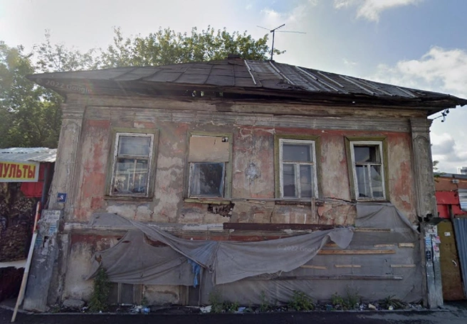Дом на Эпроновской, 8 выглядел так уже 2021 году | Источник: Google Maps