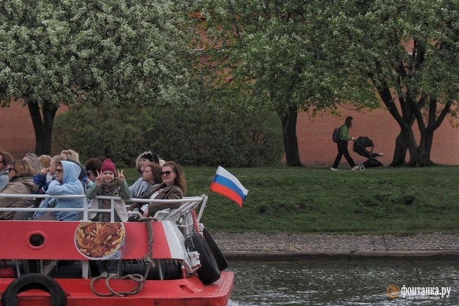 Циклон из Прибалтики меняет погоду в Петербурге и Москве | Источник: Михаил Огнев / «Фонтанка.ру»