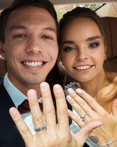 Парочка сыграла свадьбу 