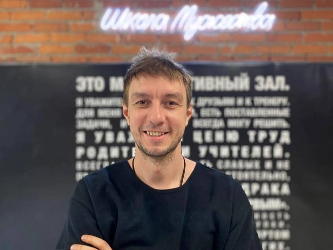 Сергей Камнев&nbsp;— основатель Школы мужества. Награжден Орденом «За заслуги в патриотическом воспитании молодежи». Спикер и эксперт всероссийского форума в Москве «Антихрупкость» | Источник: Сергей Камнев