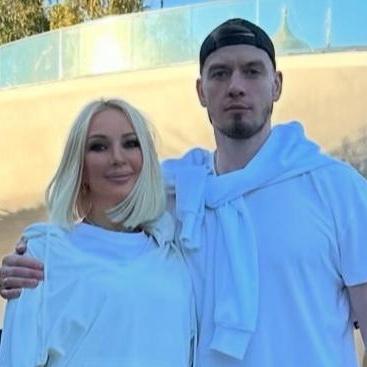 Макаров публично сорвался на Кудрявцеву, которая лечит его от алкоголизма: «Успокойся и молчи. Достала!»