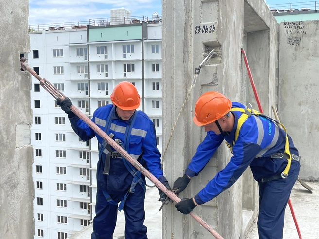 На стройке и в производственных цехах СПК работает около 1000 человек, и 90% состоят в профсоюзе | Источник: «СПК»