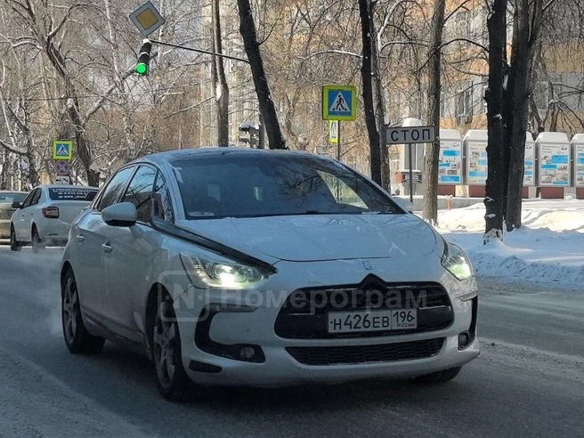 Судя по всему, создавший проблемы Citroen выглядит так | Источник: Номерограм