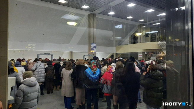 Иркутяне настроились отлично провести время на концерте | Источник: Виктор Лучкин / «ИрСити»