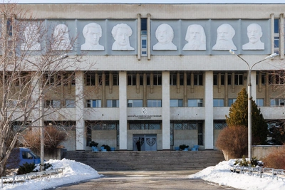 Бывший преподаватель ВолГУ требовала 30 млн от вуза и студента