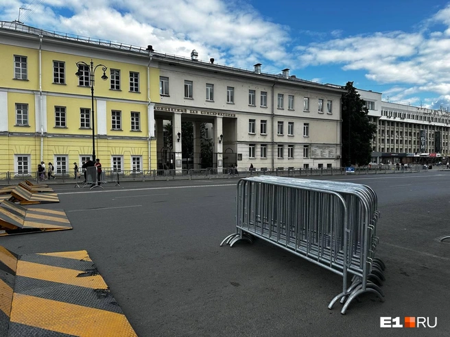 Дорога будет закрыта до 8 июня | Источник: Цыбульская Анастасия / E1.RU