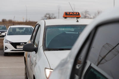 Волгоградцы столкнулись с трудностями при вызове такси