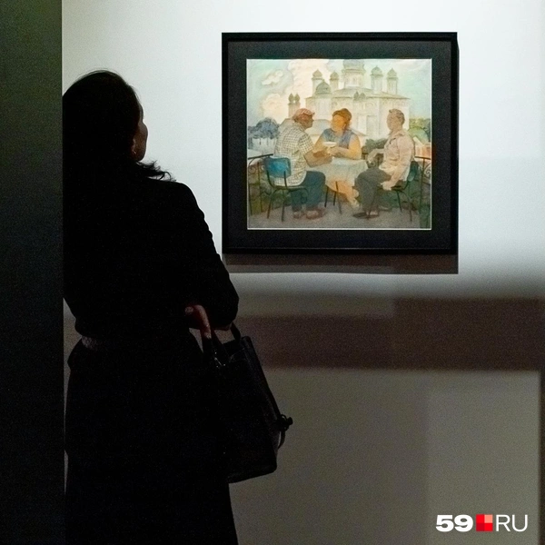 Большие пространства дают возможность рассмотреть каждую картину даже при большом количестве посетителей | Источник: Василина Любимова / 59.RU