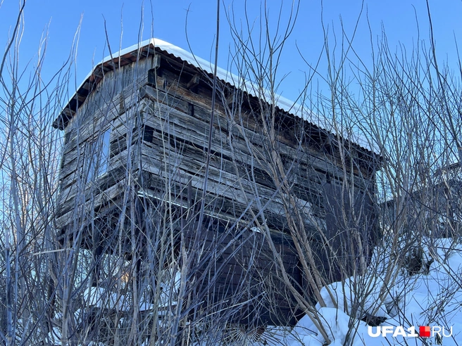 Избушка на курьих ножках | Источник: Андрей Бирюков / UFA1.RU