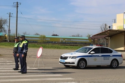 Полиция Адыгеи обеспечила порядок на Радоницу