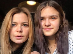 Ирина Пегова выглядит как сестра собственной 13-летней дочери