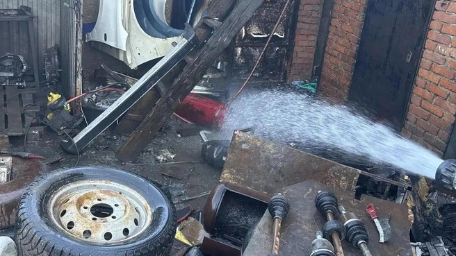 Взрыв в уфимском автоцентре | Источник: МЧС Башкирии