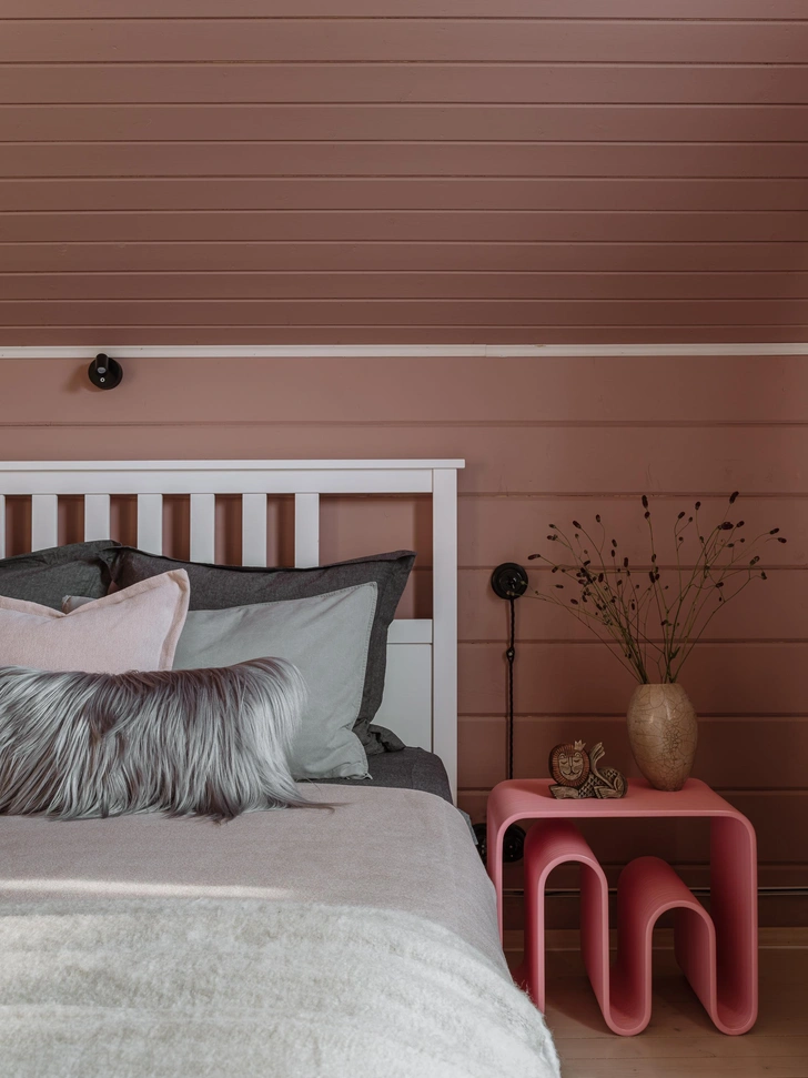 Тумба, Eburet. Деревянный лев, вырезанный вручную вологодским мастером Олегом Арсентьевым. | Источник: Ольга Шангина; стиль: Яна Яхина