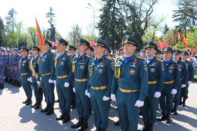 Сотрудники МЧС приняли участие в Параде Победы в Черкесске