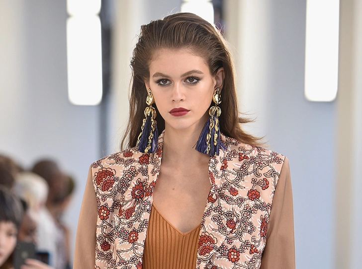 Chloé в деталях: лучшие аксессуары из коллекции SS 2019 | marieclaire.ru