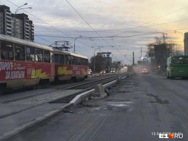 Ремонт моста начался накануне | Источник: читатель E1.RU Кирилл