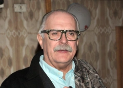 Никита Михалков стал дедушкой в 13-й раз