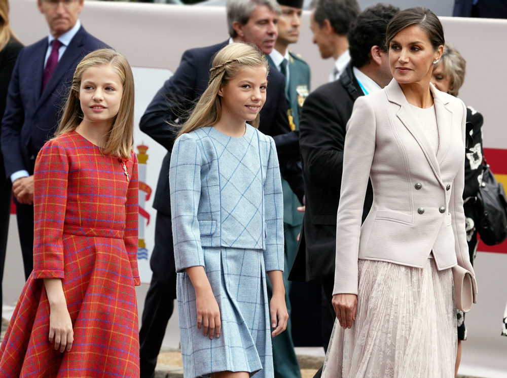 Принцессы Леонор и София, королева Летиция | marieclaire.ru