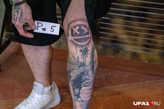 Один из участников битвы татуировок | Источник: Булат Салихов / UFA1.RU