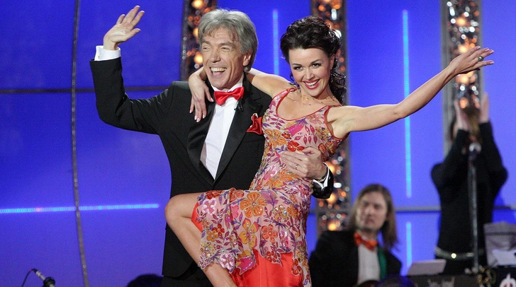 С Анастасией Заворотнюк на шоу «Танцы на льду» | Источник: скрин 