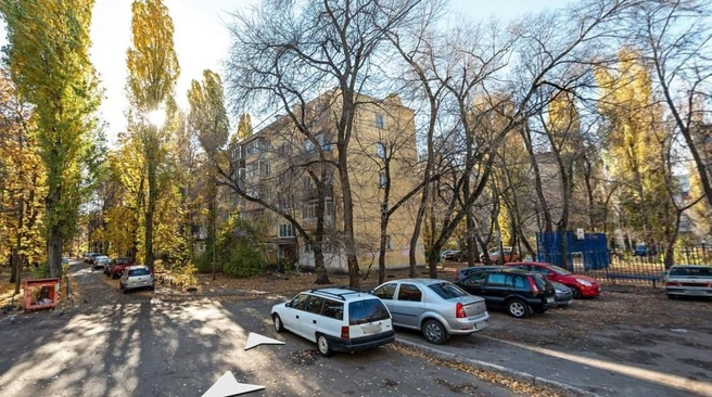 Тот самый дом на улице Переверткина&nbsp;— по центру | Источник: «Яндекс Карты» / Yandex.ru/maps