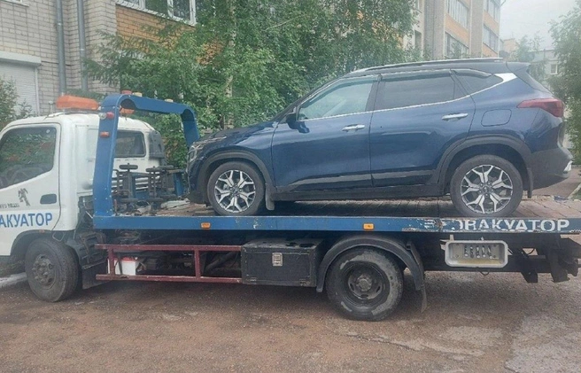Машину эвакуировали на спецстоянку | Источник: УФССП России по Забайкальскому краю / Telegram