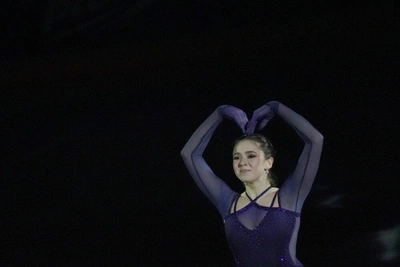 Valieva returns under Sokolovskaya at Navka’s school