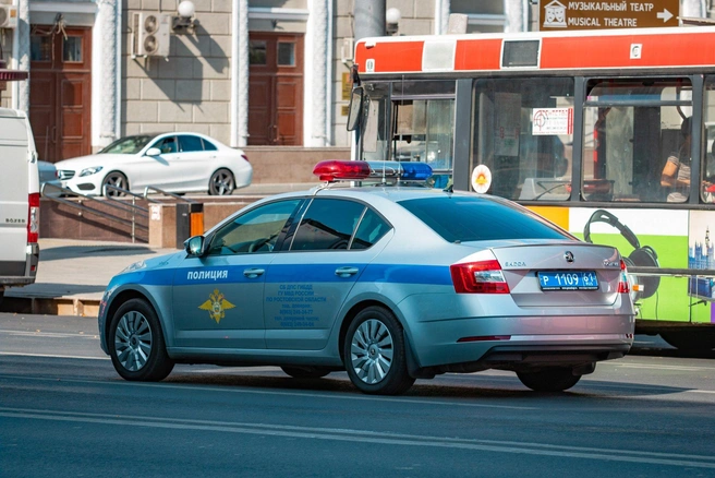 Полиция продолжает поиск водителя, сбившего двух школьниц | Источник: Александр Подопригора
