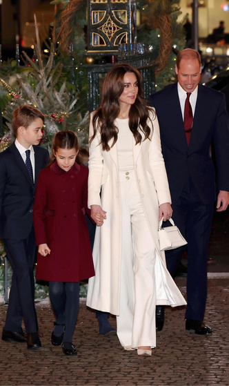 Модное послание: почему Кейт Миддлтон и принц Уильям так часто носят синий цвет