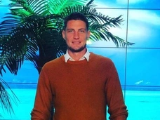 «Чуйка подсказывала – будет третья красотка»: Александр Задойнов с женой ждут дочку
