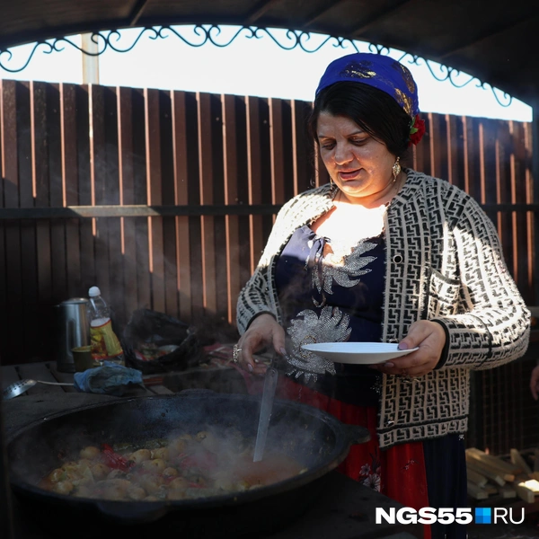 Его готовят из голубцов, картошки и мяса | Источник: Евгений Софийчук / NGS55.RU