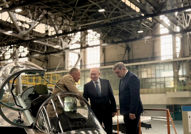 Владимир Путин в Иркутске | Источник: «Объединенная авиастроительная корпорация» / Мах