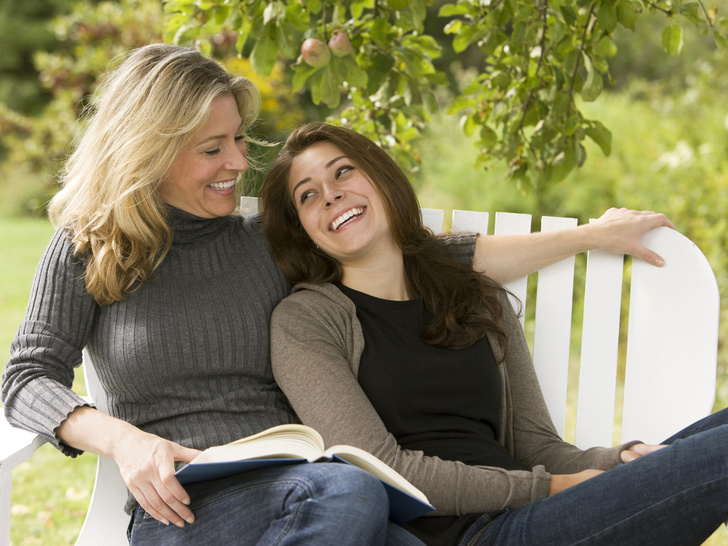 7 книг, которые помогут наладить отношения с родителями