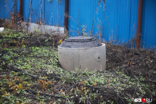 Коммуникации оборудовали для дома. Но самого коттеджа нет | Источник: Роман Данилкин / 63.RU 