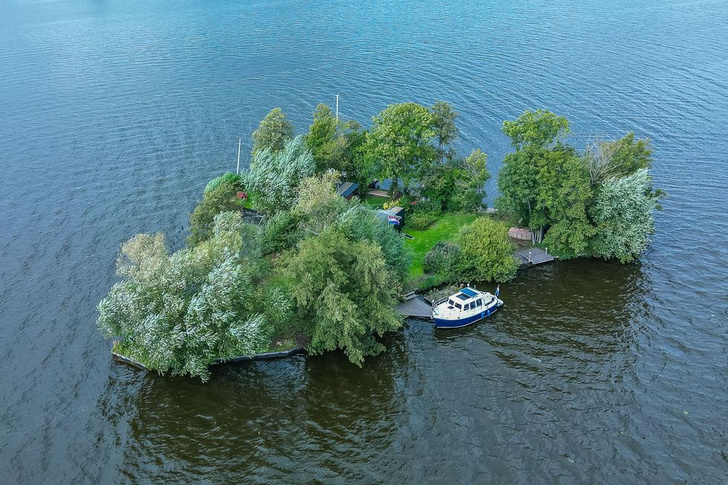 В Нидерландах продается частный остров