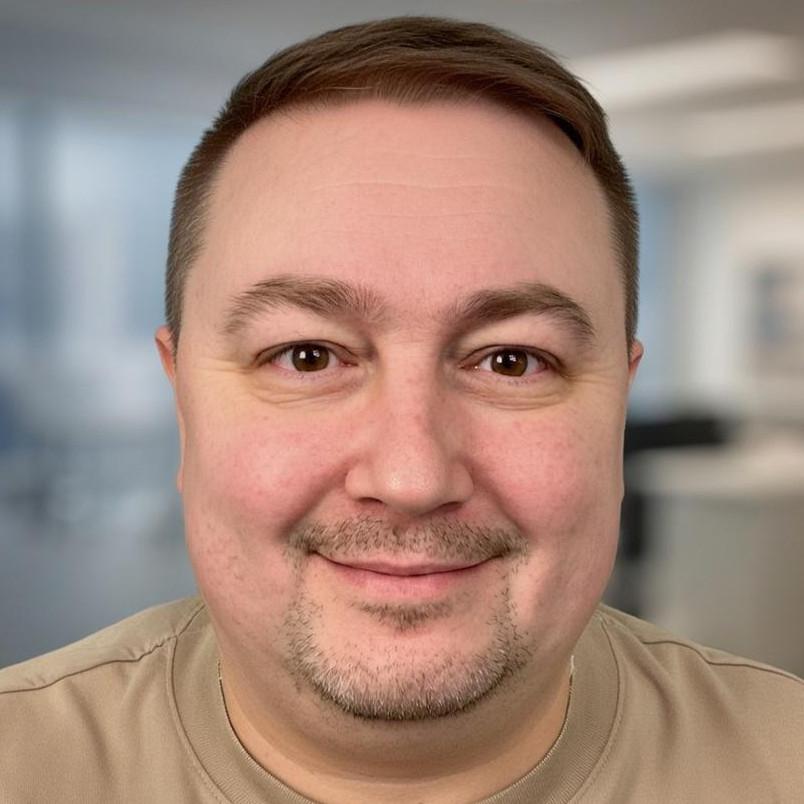 Денис Лебедев