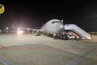 «Спасибо пилотам и богу»: пассажиры Boeing доставлены в Архангельск