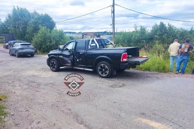 Мотоциклист врезался в пикап на встречной: погиб, пассажир в больнице