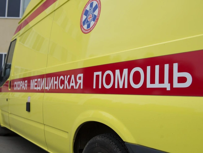 Бригада скорой не может просто так раздавать лекарства | Источник: Артём Устюжанин / E1.RU
