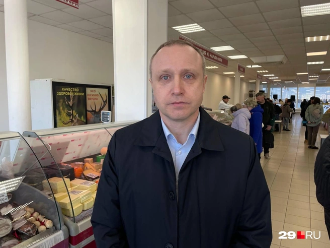 Иван Воронцов участвовал в торжественном открытии рынка | Источник: Антон Данилов / 29.RU