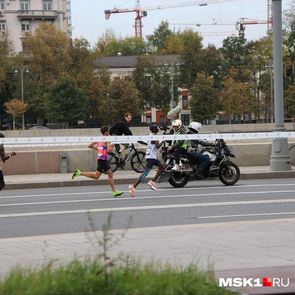 Забег лидеров Московского марафона | Источник: Татьяна Спиридонова / MSK1.RU