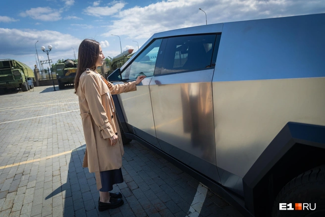 Двери открываются нажатием кнопки | Источник: Владислав Лоншаков / E1.RU
