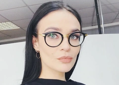 Алена Водонаева не пожалела денег на шикарный подарок для родителей