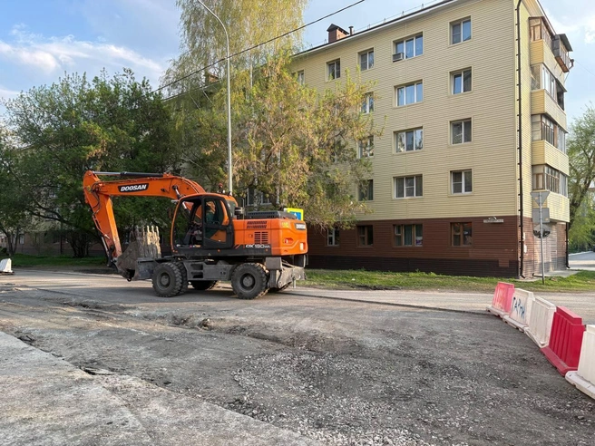 На протяжении месяца здесь будут проводить капитальный ремонт тепломагистрали | Источник: Мария Токмакова / 72.RU 