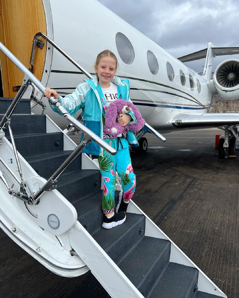 Фото №2 - Like Nastya: 7-летняя Настя Радзинская с ДЦП попала в топ-10 самых богатых блогеров мира