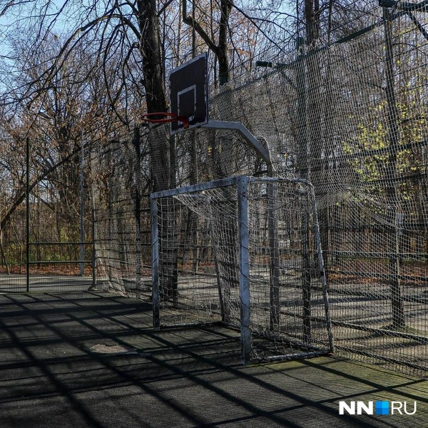 Площадка для футбола и баскетбола | Источник: Наталья Бурухина / NN.RU
