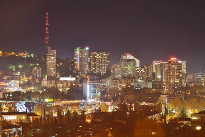 В Сочи отражают атаку дронов, в Адлере слышны взрывы