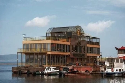 В Самаре продают роскошный плавучий дом за 55 миллионов